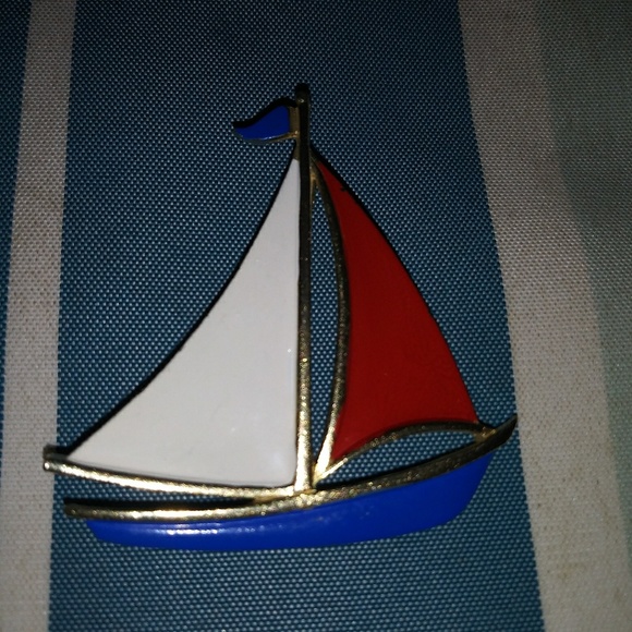Jonette Jewelry Sailboat Brooch - Picture 4 of 6